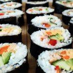 Domowe sushi - jak zrobić sushi krok po kroku