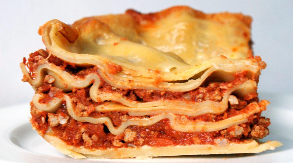 Lazania (lasagne)