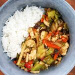 Szybka potrawka chińska z ryżem